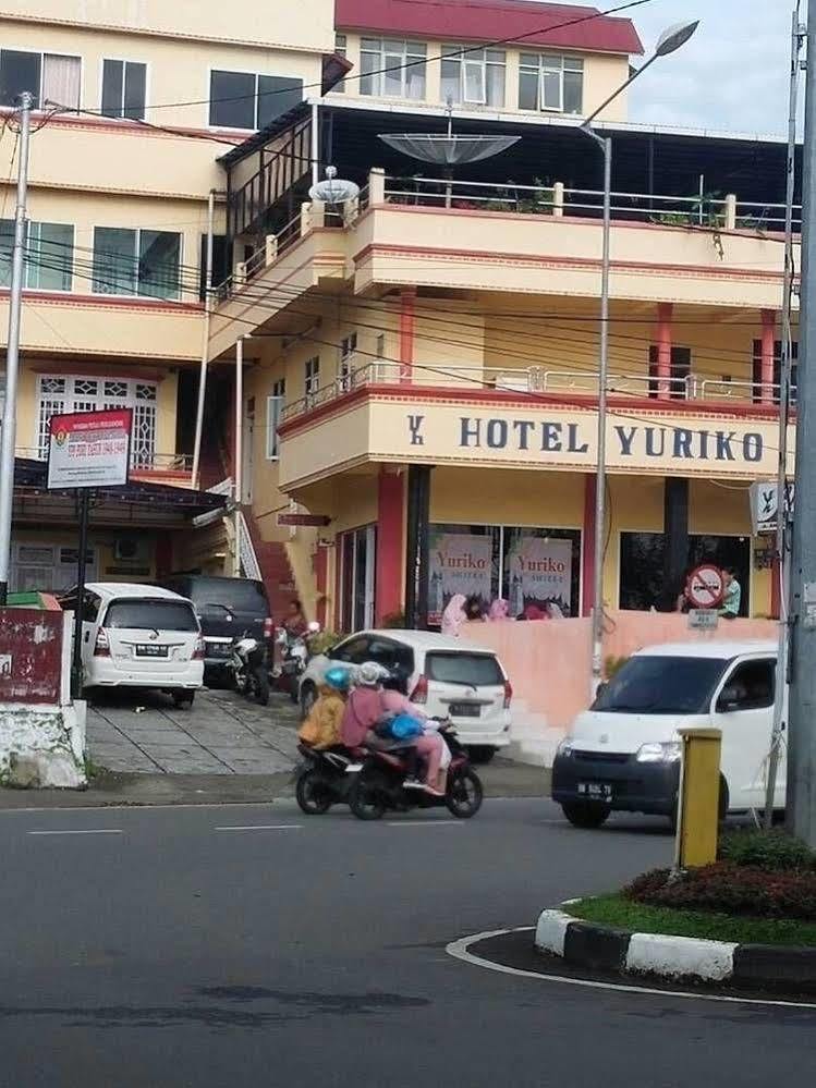 Hotel Yuriko Bukittinggi Exterior photo
